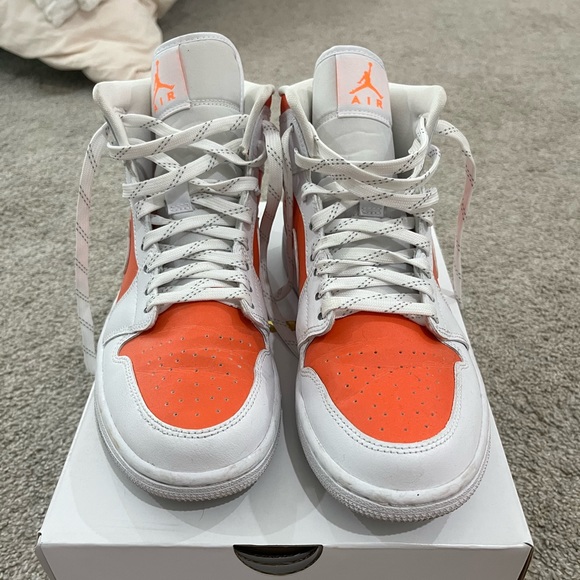 WMNS AIR JORDAN 1 MID SE
"Bright Citrus" - Picture 4 of 7